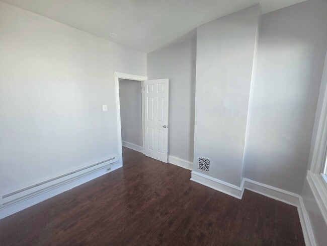 Building Photo - 30 N Dewey St