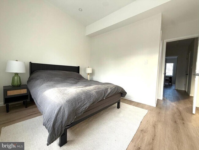 Building Photo - 5326 9th St NW