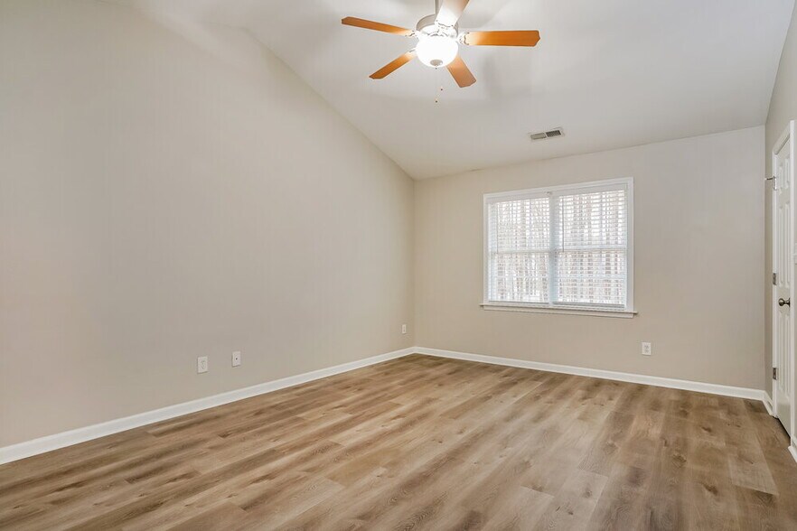 Building Photo - 343 Victor Ct