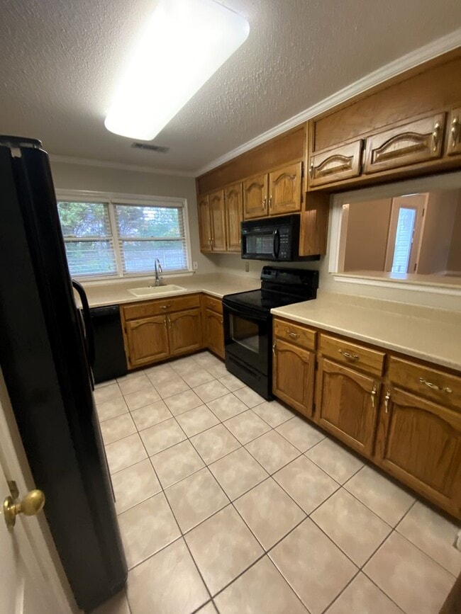 Building Photo - Coming Soon!