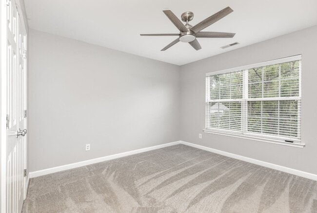 Building Photo - 8526 Suttonview Dr