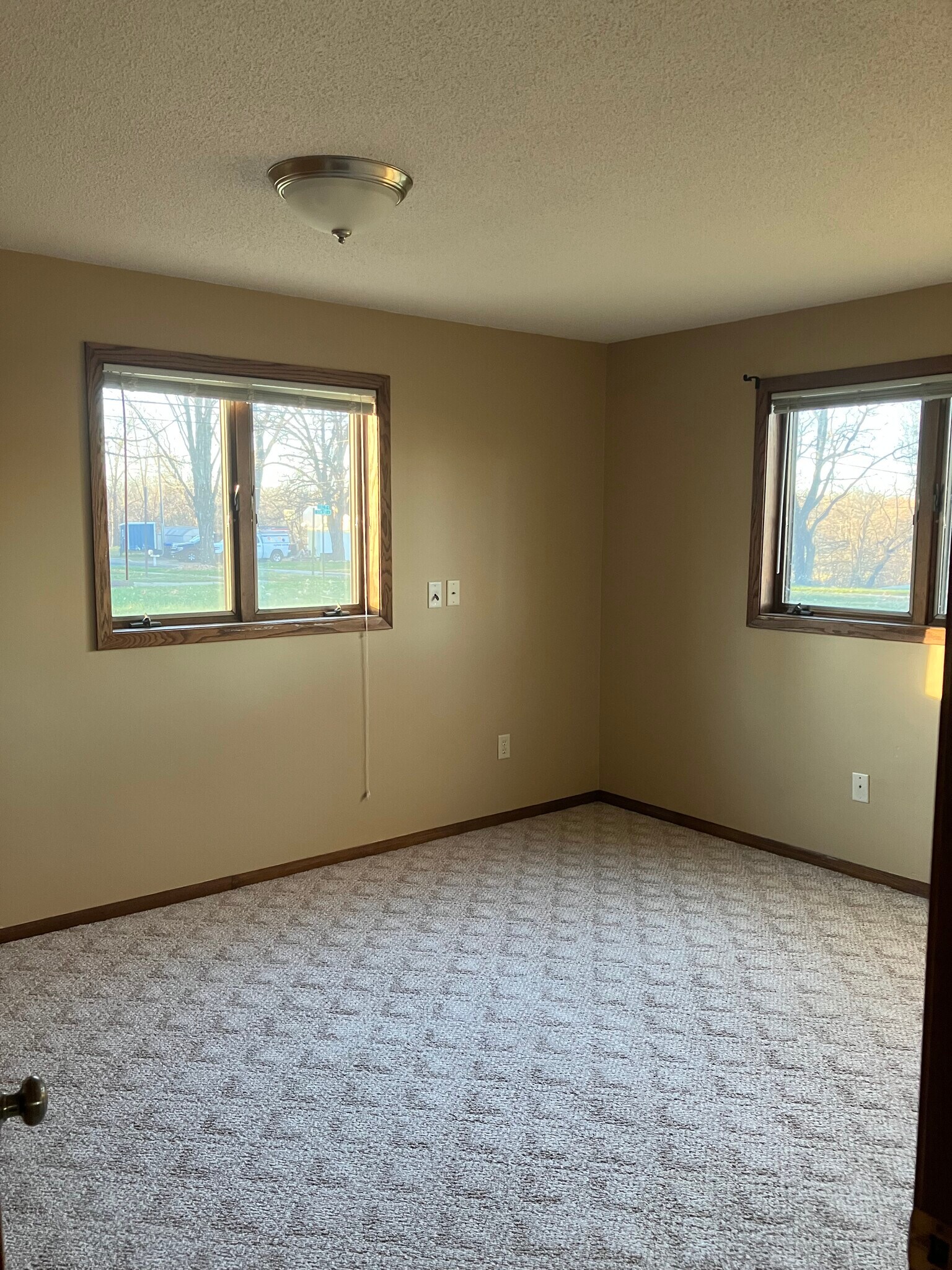 Building Photo - 301 5th St S