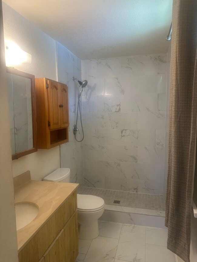 Building Photo - Single level 3 bedroom 2 bath home in Waip...