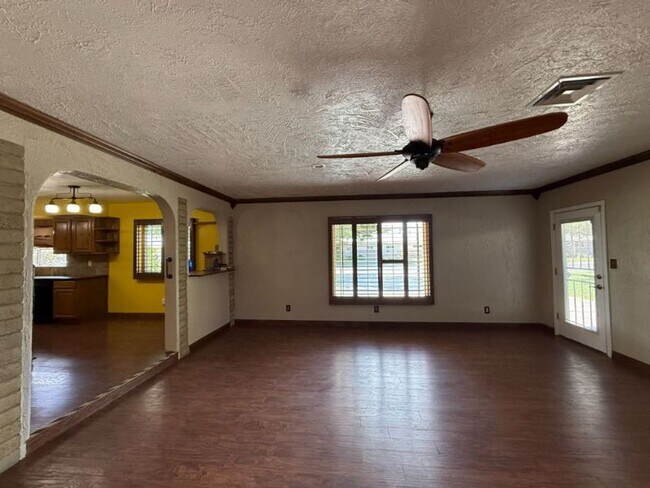 Building Photo - 2174 E 25th Pl