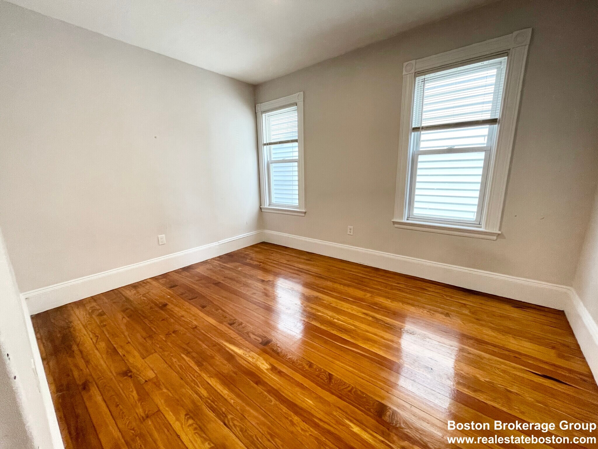 Building Photo - 108 Buttonwood St