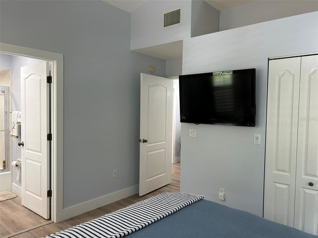 Building Photo - 3702 54th Dr W