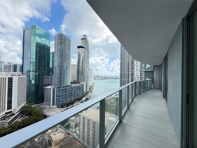 Building Photo - 77 SE 5th St