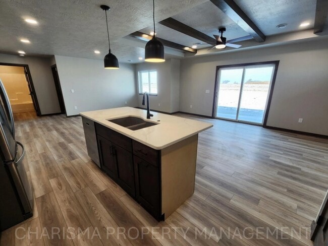 Building Photo - 1605 Neil Ave