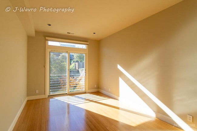 Building Photo - 139 Randall St