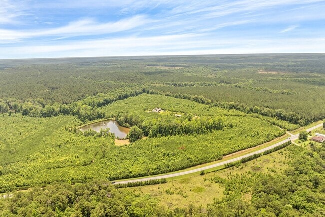 Building Photo - 936 Girls Ranch Rd