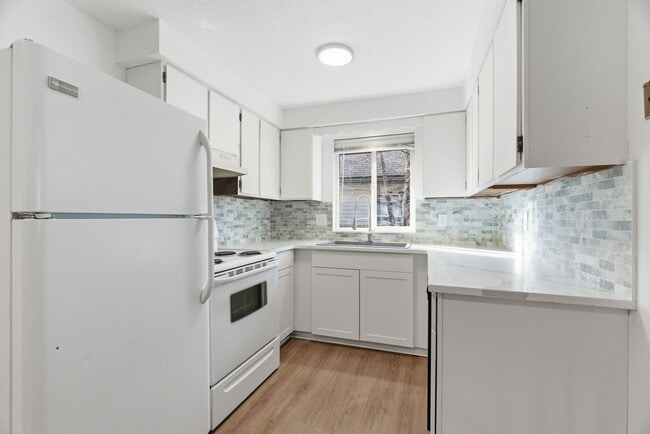 Building Photo - Newly Remodeled North Spokane Home – Convenient Location Near Parks & Shopping