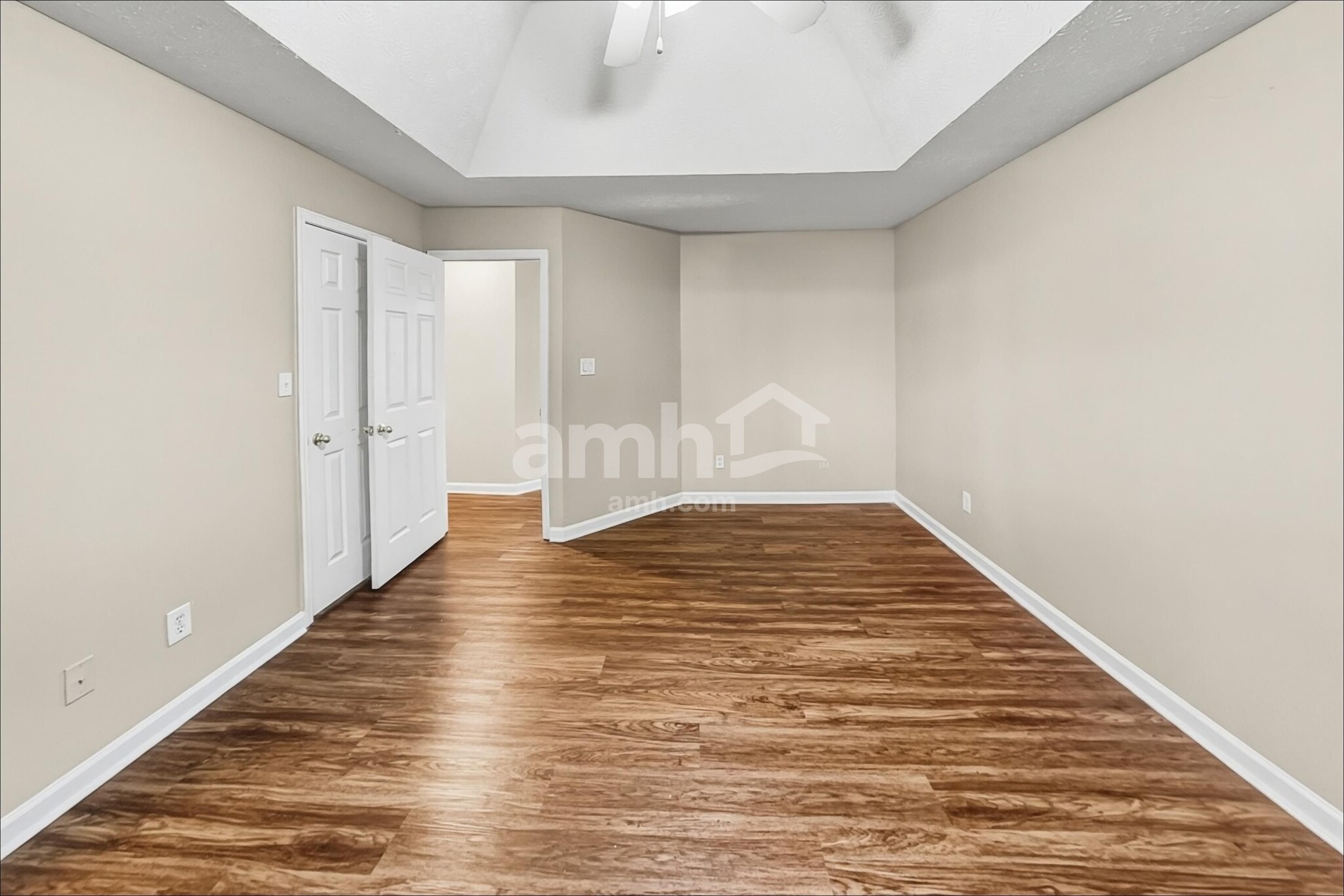 Building Photo - 292 Ridgestone Way SW