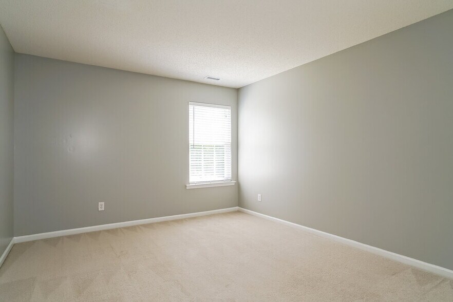 Building Photo - 8108 Inverbrass Ct