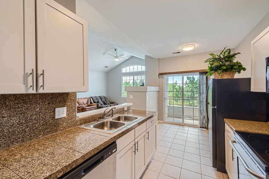 Building Photo - 22580 E Ontario Dr
