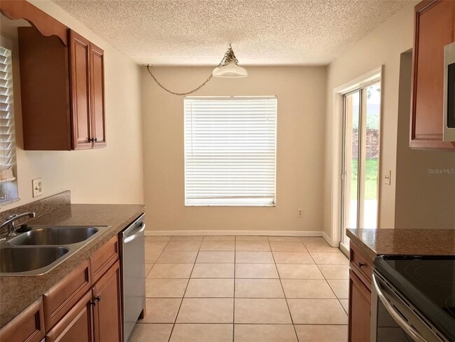 Building Photo - 1025 Kelly Creek Cir