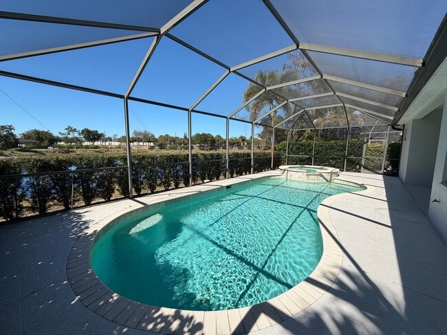 Building Photo - ANNUAL RENTAL - 3 BED / 2 BATH POOL HOME IN AUTUMN WOODS