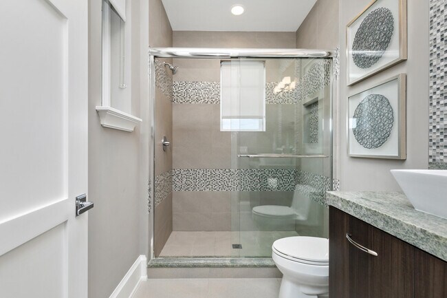 Building Photo - 3211 NE 27th Ave