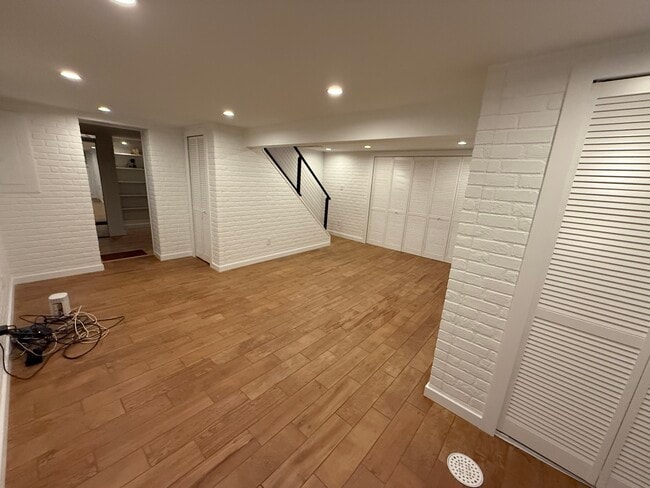 Building Photo - 204 Datura Dr