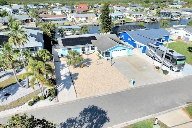 Building Photo - 1015 Spindle Palm Way