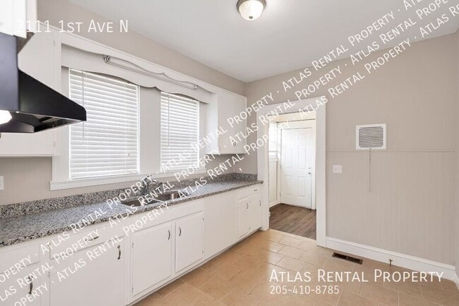 Building Photo - 2111 1st Ave N