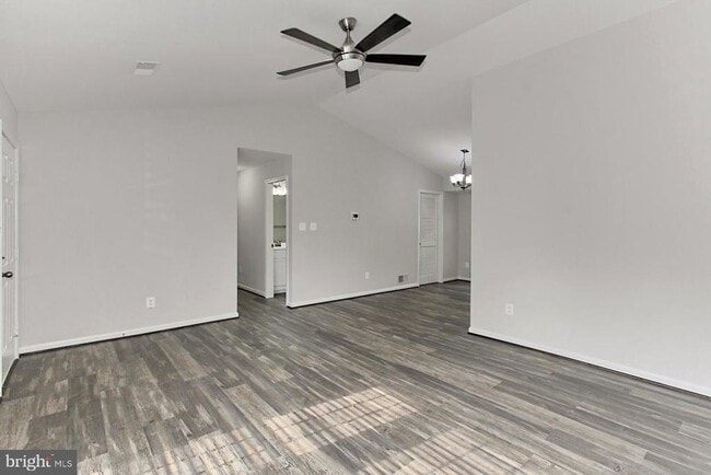 Building Photo - 20585 Triple Crown Ct