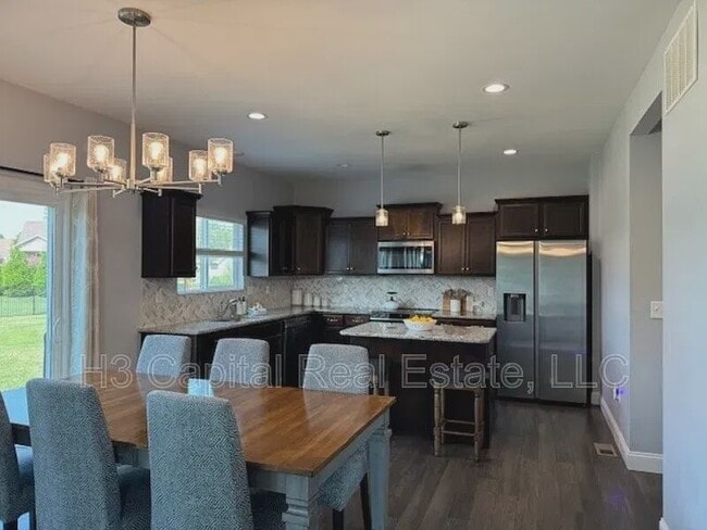 Building Photo - 1401 Miami Ct