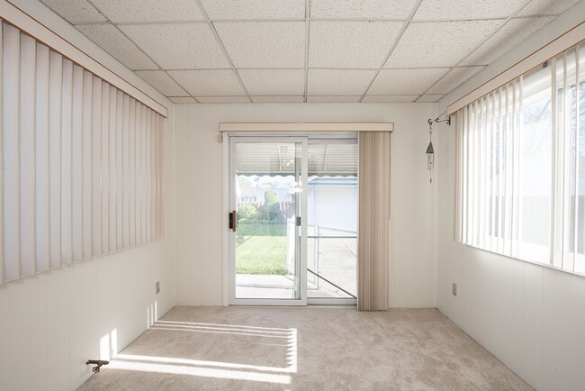 Building Photo - Charming 3 bedroom/2 bath House, Parma!