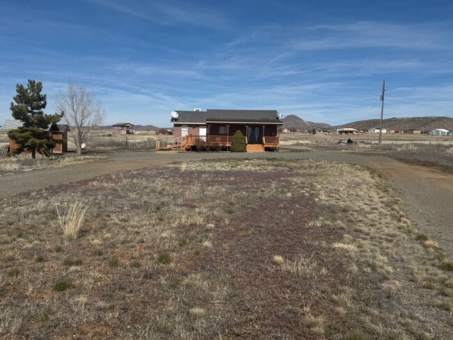 Building Photo - Charming 10 Acres 3 Bedroom 2 Bath Home In "Coyote Springs"