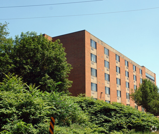 Building Photo - Heritage Heights Apartments