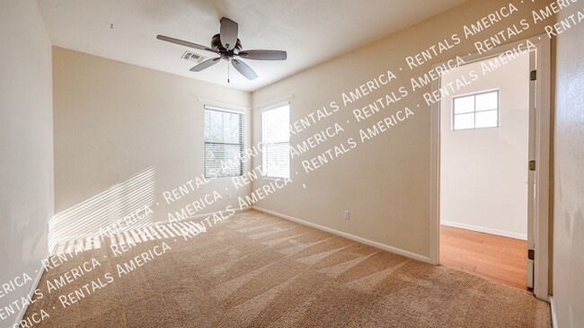 Building Photo - 13601 W Cypress St