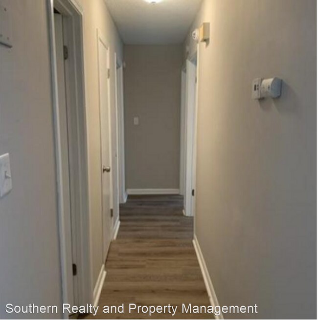 Building Photo - 4 br, 1.5 bath House - 3919 Woodley Road