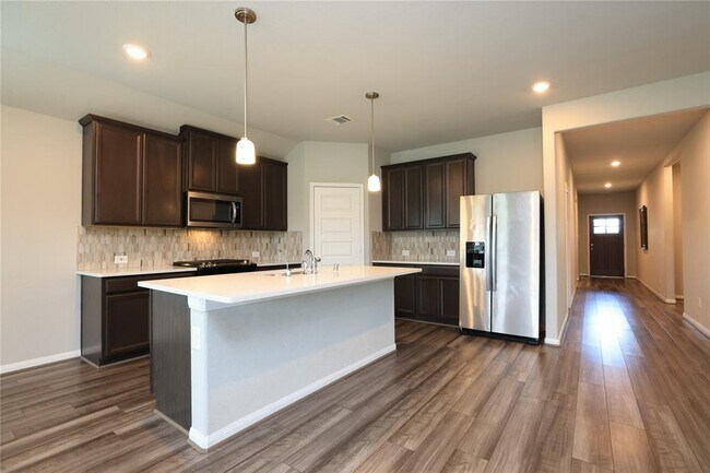 Building Photo - 2127 Cherryvale Dr