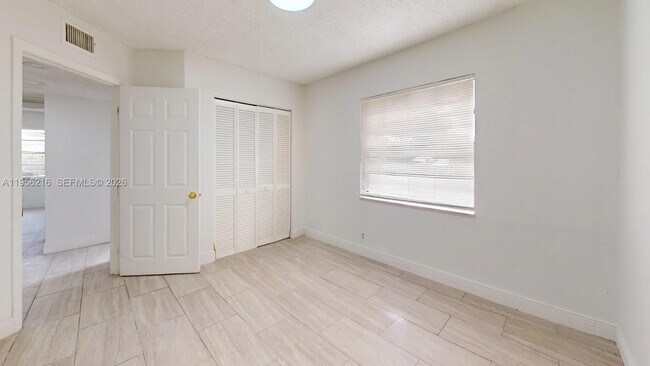 Building Photo - 3501 NW 114th Ln