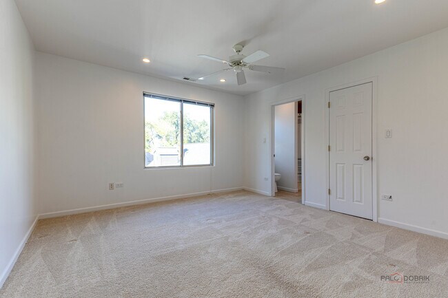 Building Photo - 20772 N William Ave