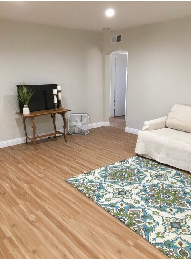 Building Photo - 15529 El Cajon St