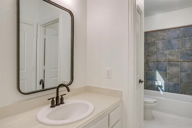 Building Photo - 8201 Choctaw Ln