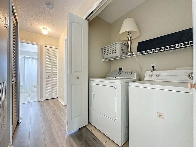 Building Photo - Condo at Villas at Island Club, Kissimmee