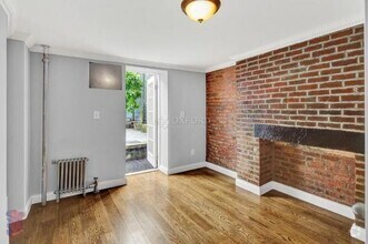 Building Photo - 4 bedroom in NEW YORK NY 10009