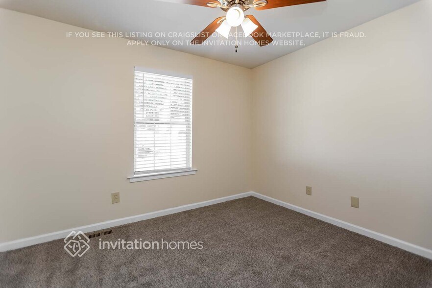 Building Photo - 2708 Waymar Dr SW