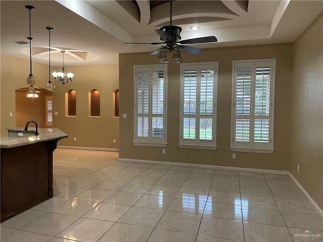 Building Photo - 2112 Kilgore Ave