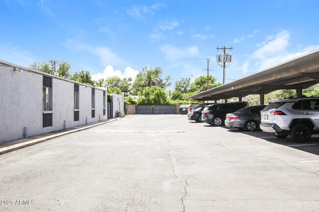 Building Photo - 6320 N 16th St