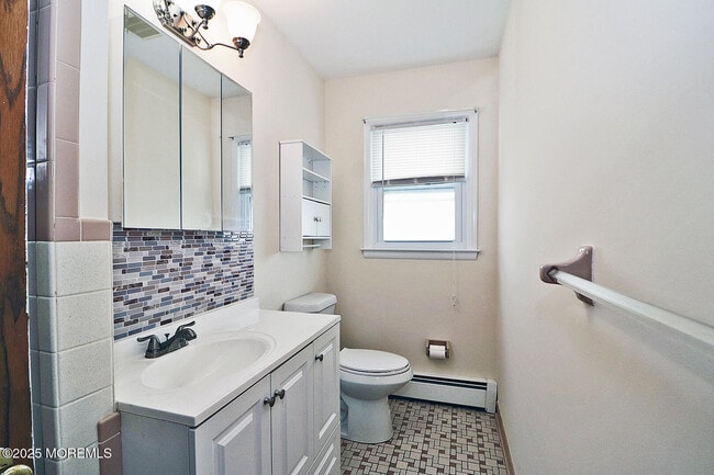 Building Photo - 43 Whitmore Dr