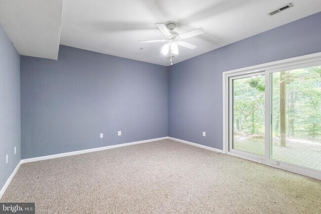 Building Photo - 3bd 2.5bth home nestled in the sought-afte...