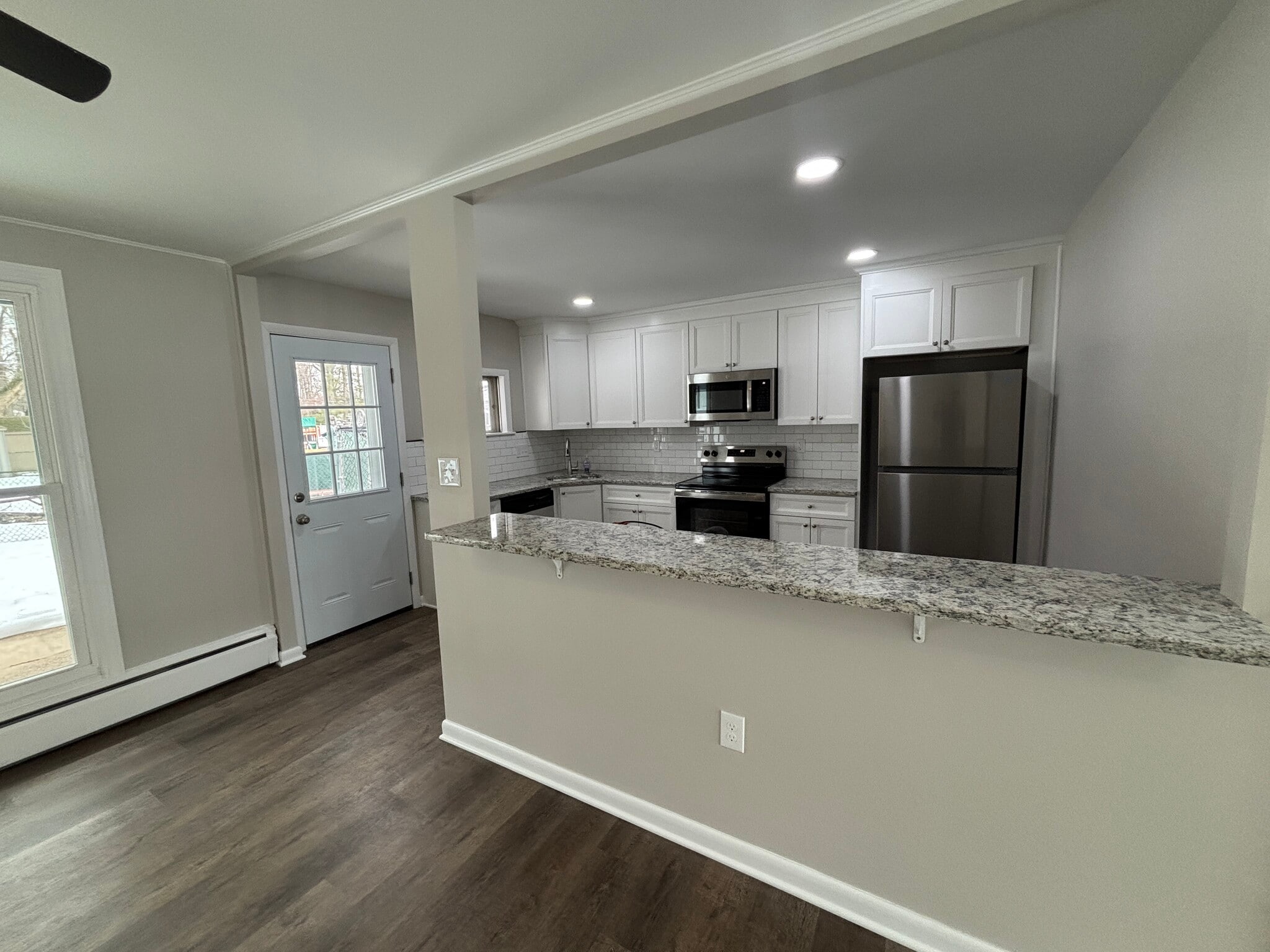 Building Photo - 1001 Rozel Ave