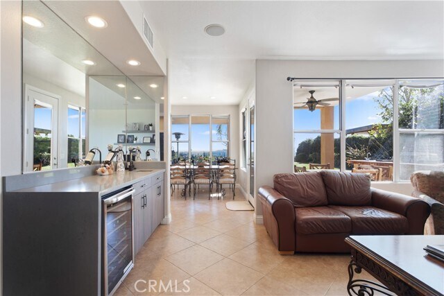 Building Photo - 7420 Cliffside Ct