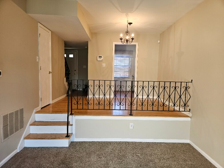 Building Photo - 1238 Pennsbury Blvd