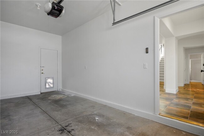 Building Photo - 10506 Calico Pines Ave