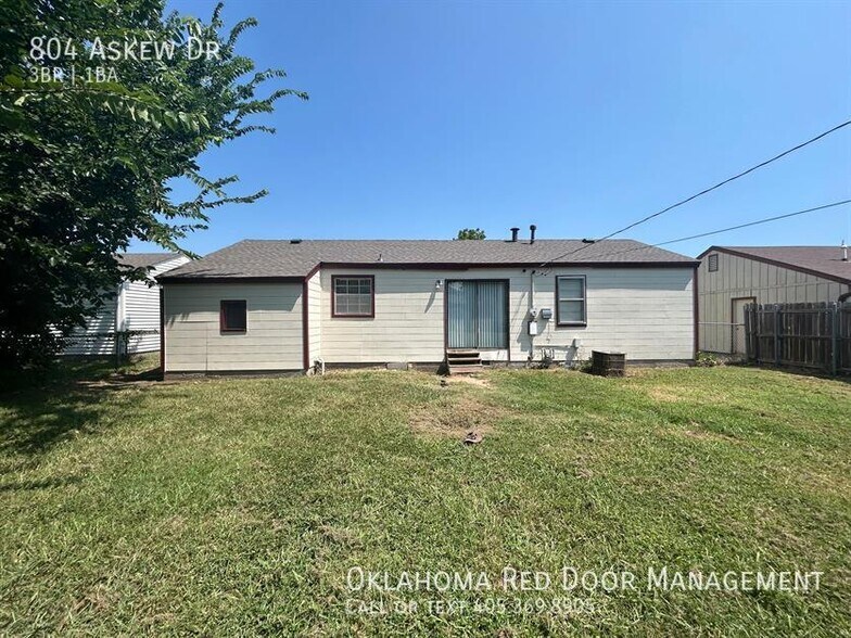Building Photo - 804 Askew Dr