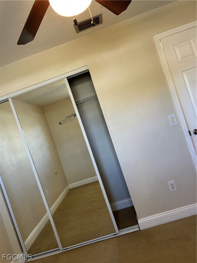 Building Photo - 2128 SE 4th St