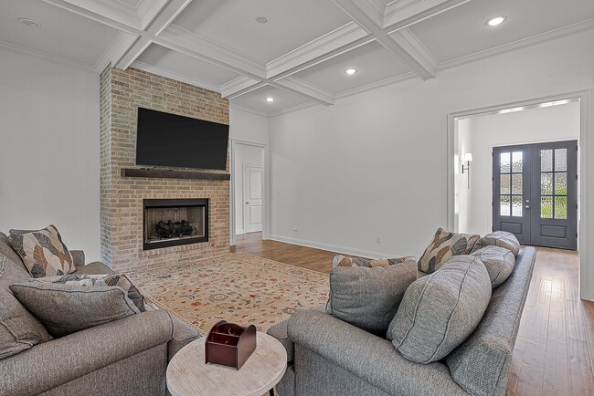 Building Photo - Rare Executive Rental in Desirable South J...